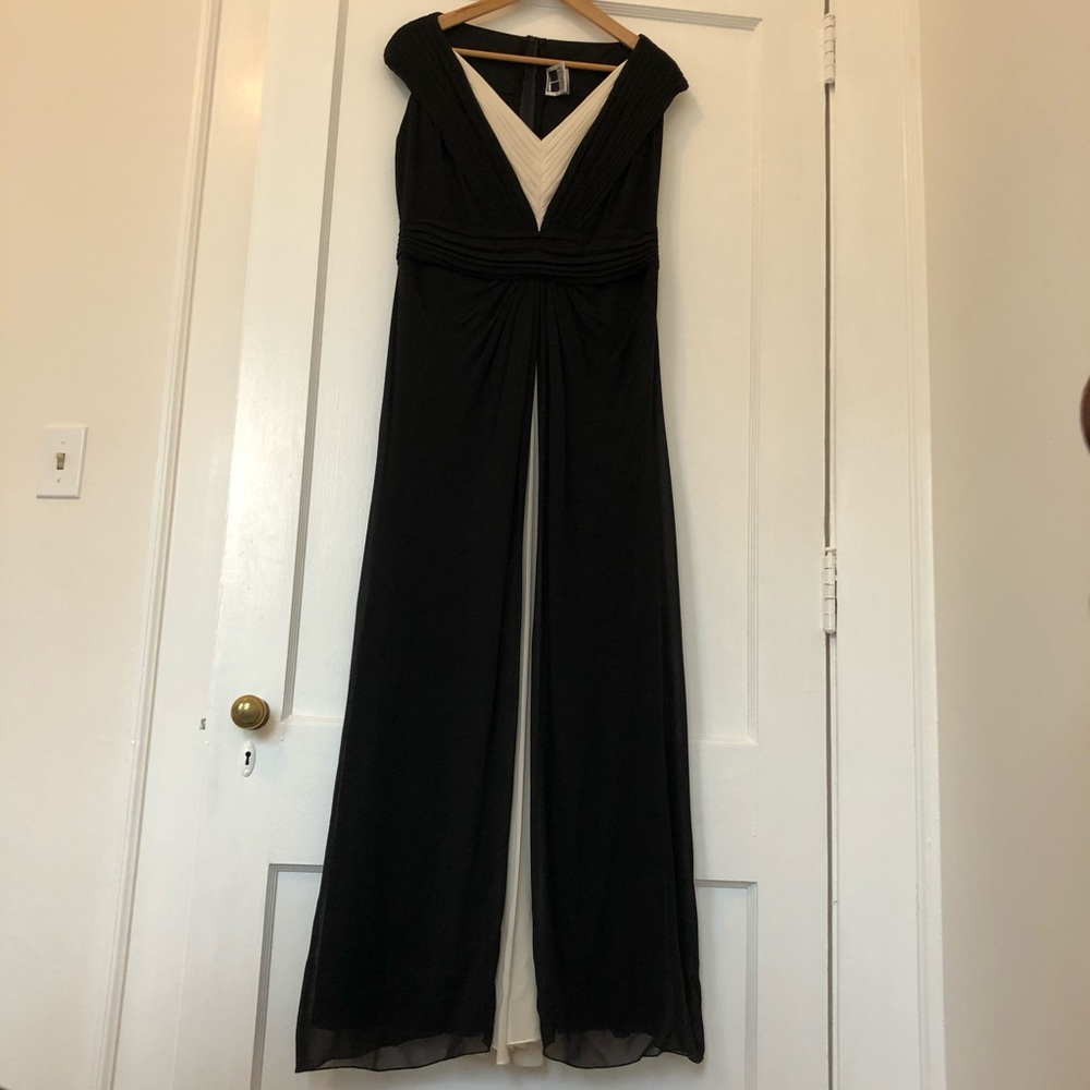 Elegant Black and White Tadashi Silk Gown sz 14